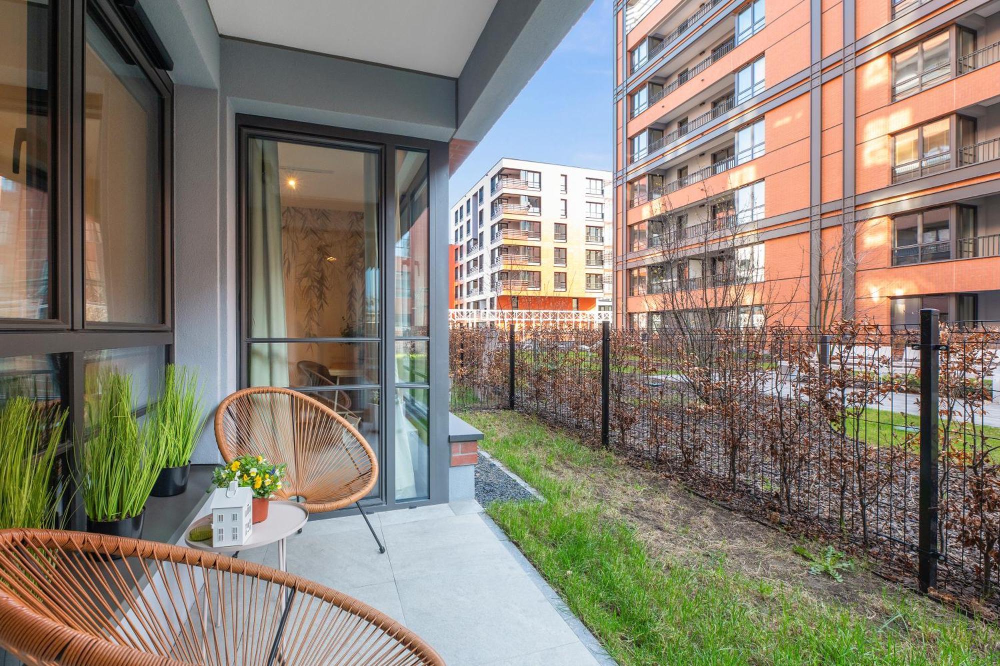 Doki Living - Foodhall & Parking By Downtown Apartments Gdańsk Eksteriør bilde